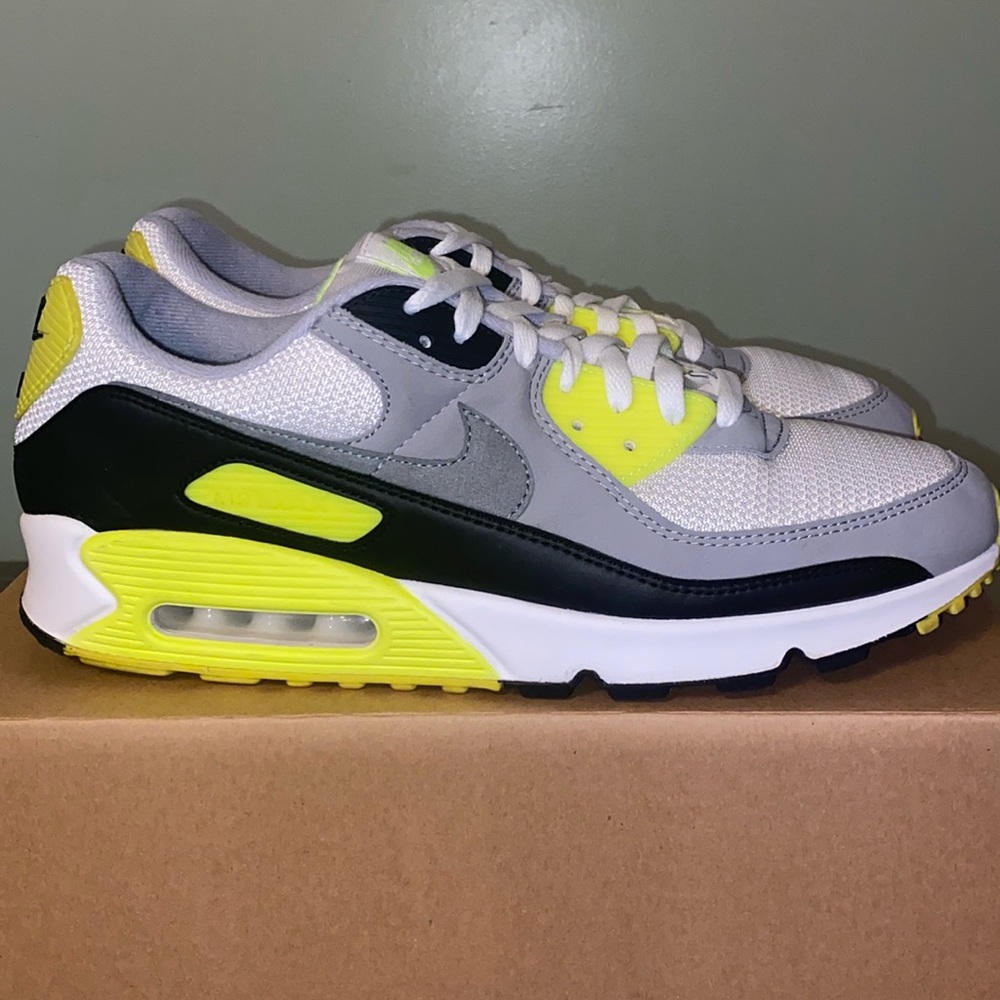 Air Max 90 ‘Volt’ 2020 (13M) CD0881-103 •Clean•